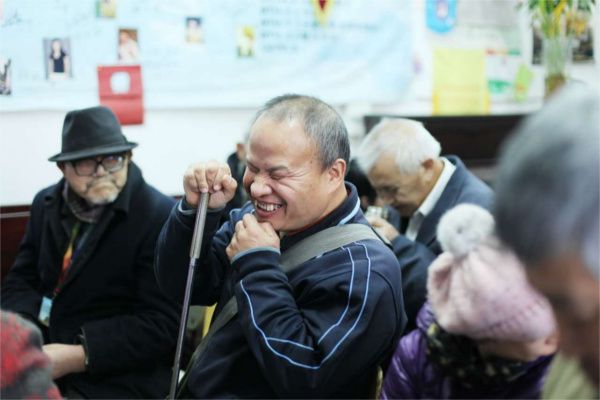 The visually-impaired in the audience see the films through their mental eye. (news.ifeng.com)