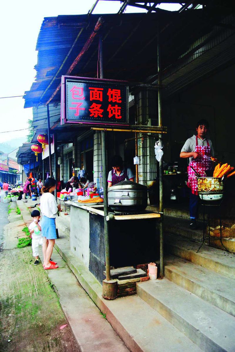 Breakfast time on an old street