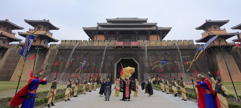 Actors shooting a dramatic scene in the Palace of Emperor Qin