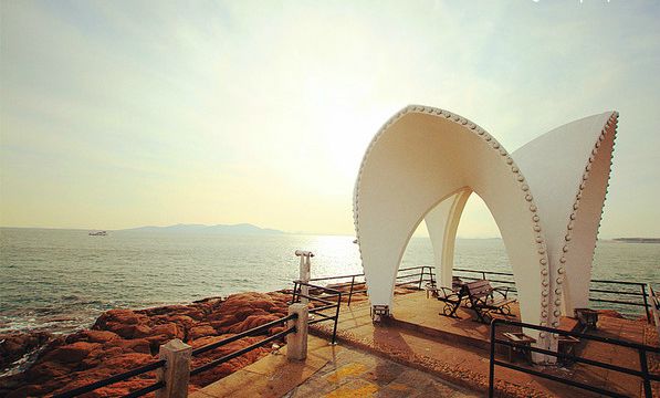 qingdao beach side